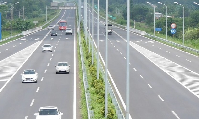 VGP - 根據政府近日頒發的第 130/2024/ND-CP 號議定，高速公路使用費分為 5 組，收費範圍為 900 - 5200越盾/公里。